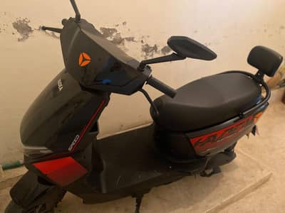 Electric scooty Yadea 2026 model
