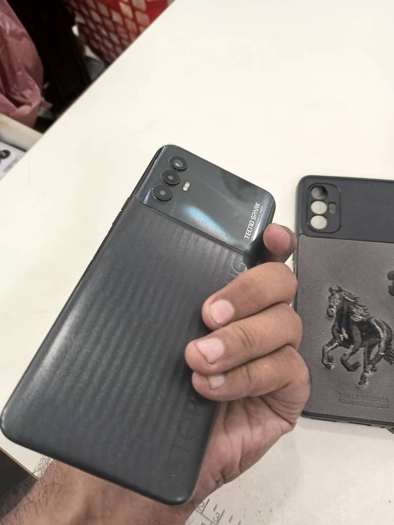 Tecno spark 8 pro 2