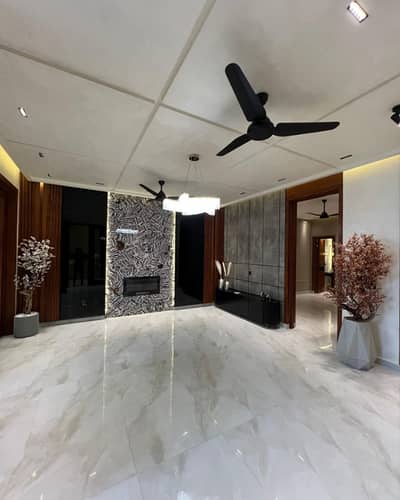 10 Marla Used House For Sale In New Shaheen Block Sector B Bahria Town Lahore