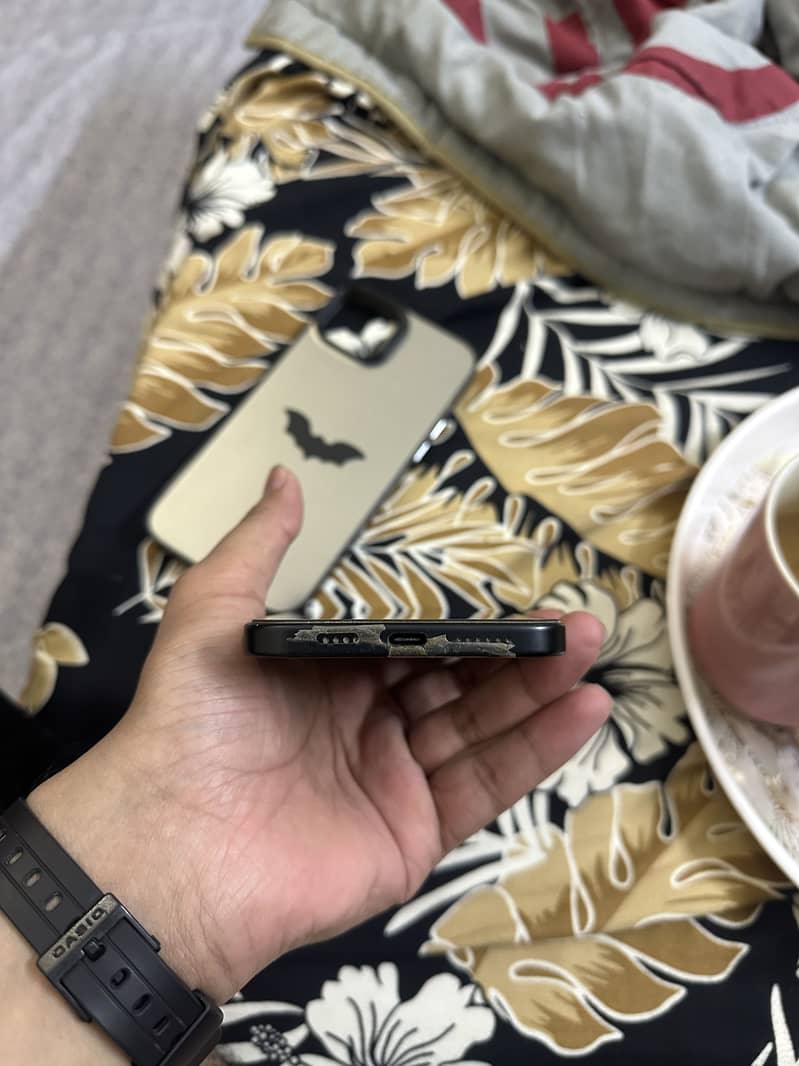 Apple iPhone 15 plus 2