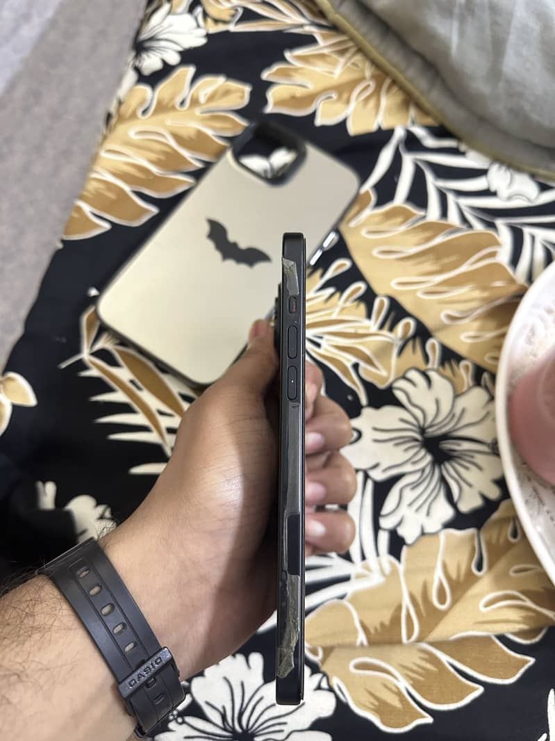 Apple iPhone 15 plus 4