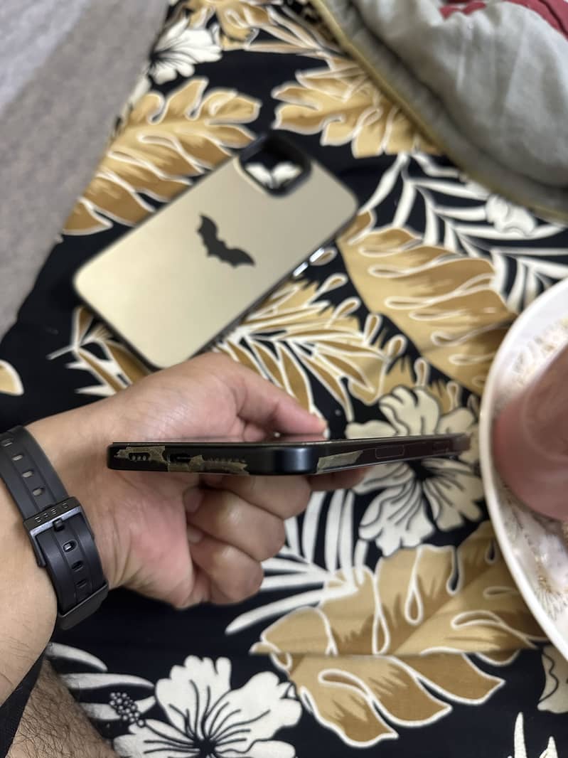 Apple iPhone 15 plus 9