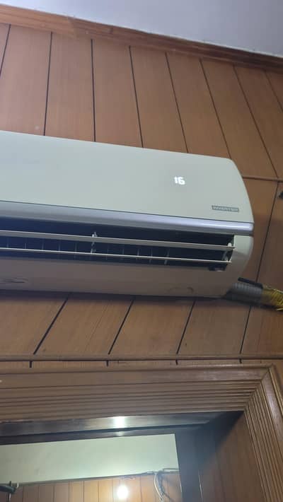 SHARP 2 ton AC for sale