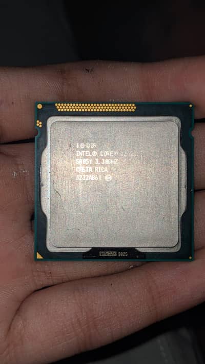 Intel core i3 processor all ok urgent sale paso ki zaroorat ha