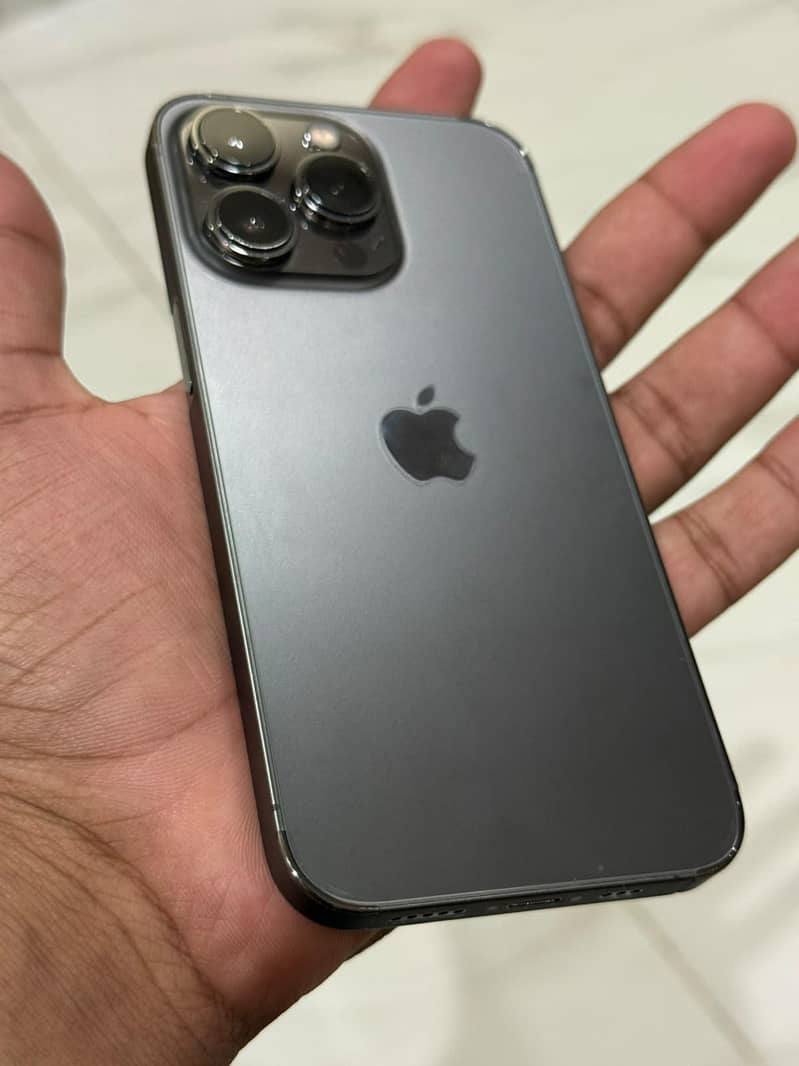Apple iPhone 13 Pro 4