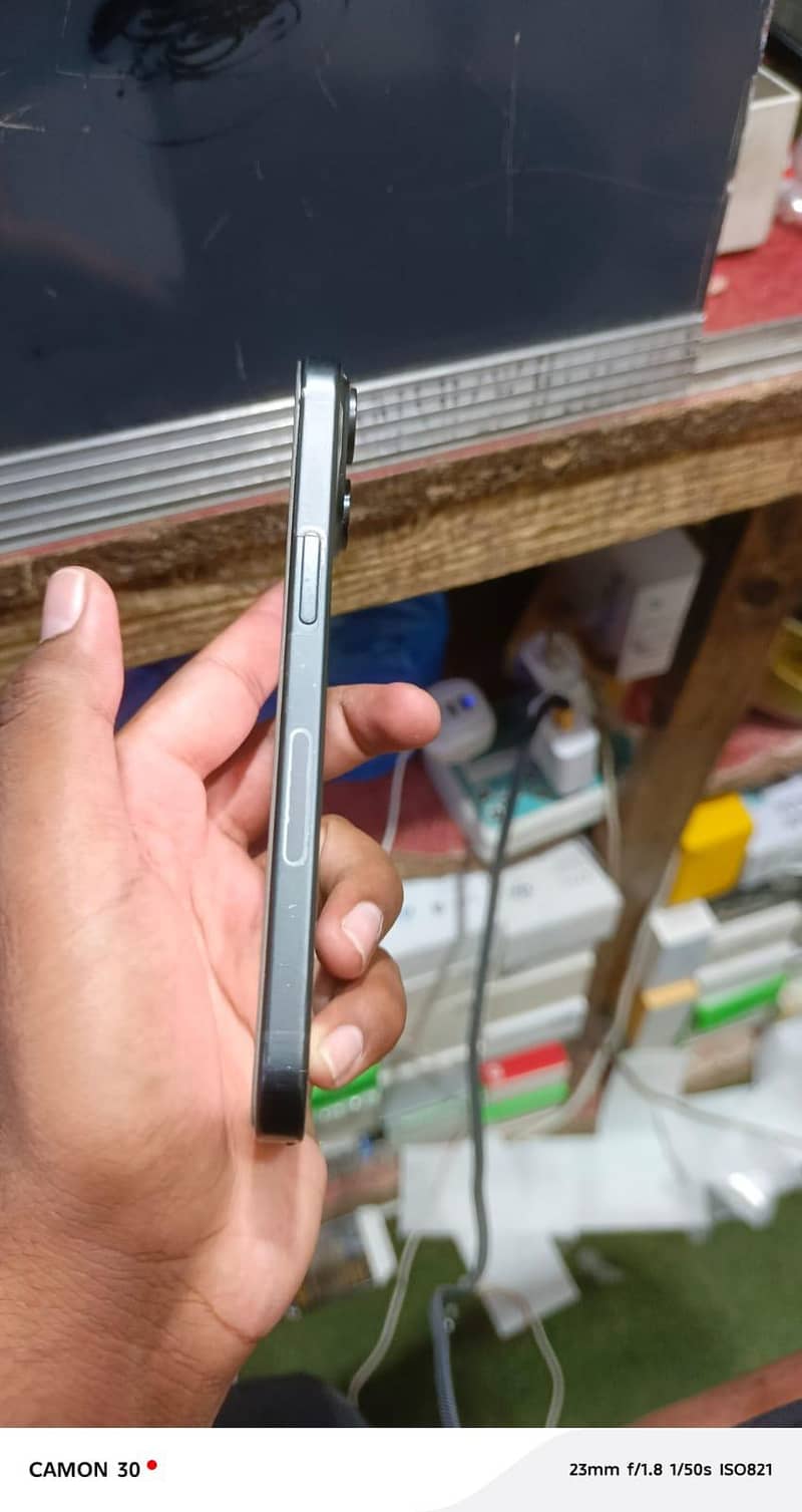 Apple iPhone 15 3
