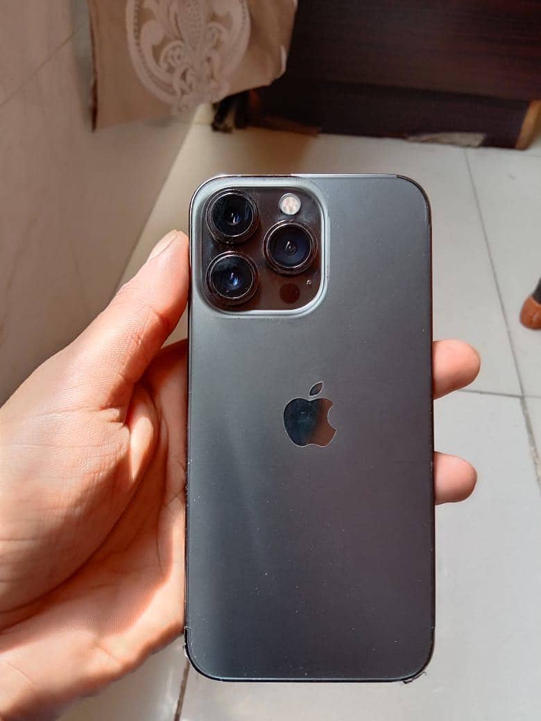 Apple iPhone 13 Pro 0