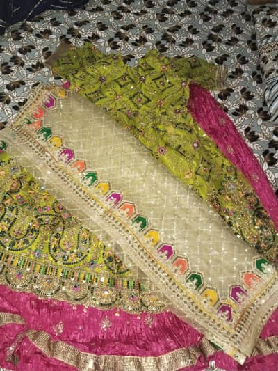 mehndi dress for girls