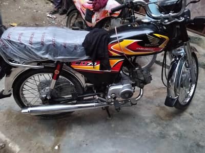 Honda CD70 10 month ki h advance 2026