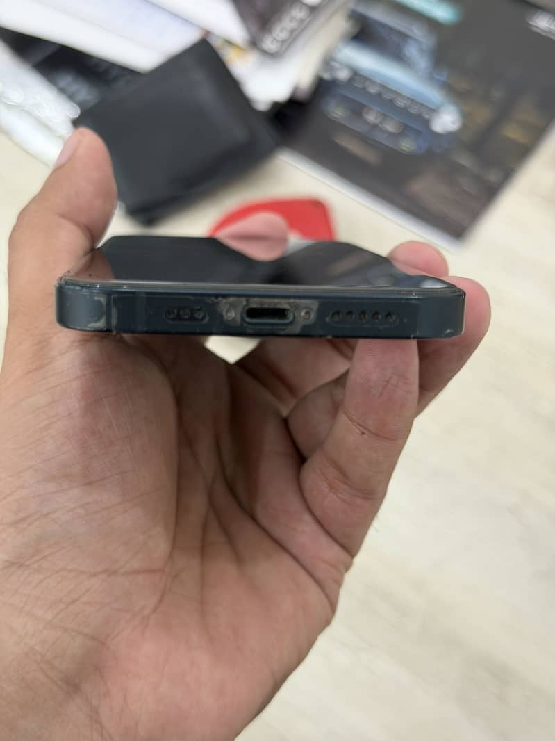 Apple iPhone 13 1