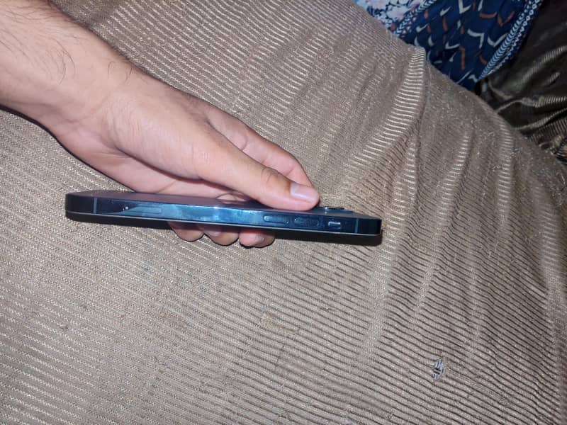 Apple iPhone 12 Pro 1