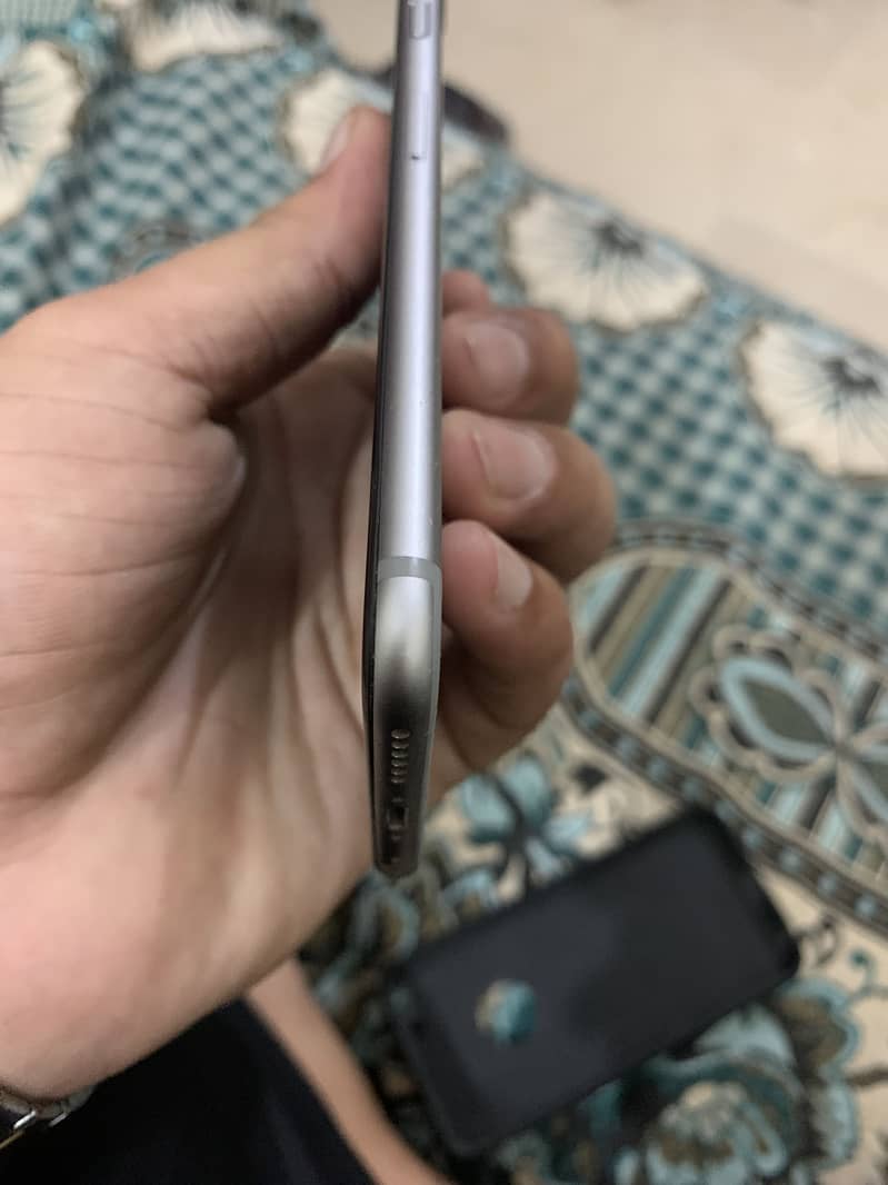 Apple iPhone 6 3