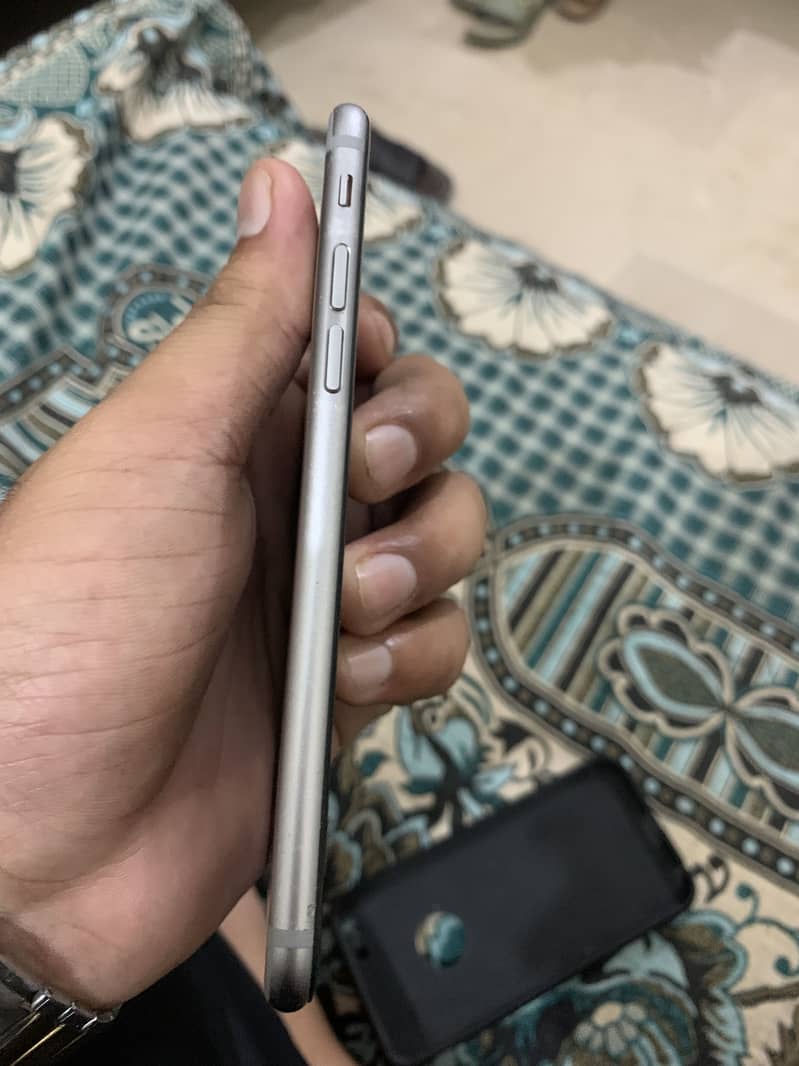 Apple iPhone 6 4