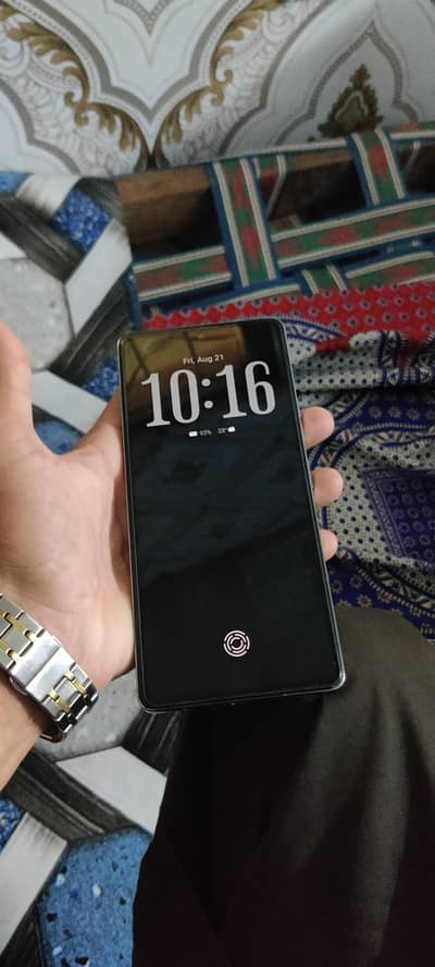Tecno cemon 30