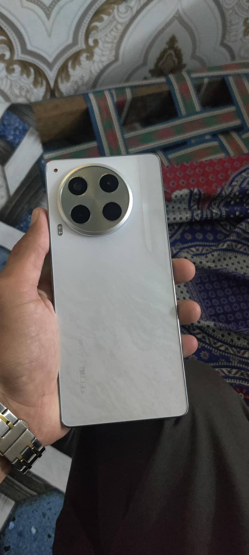 Tecno cemon 30 1
