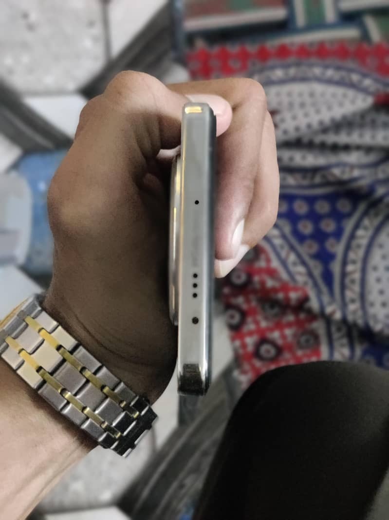 Tecno cemon 30 2