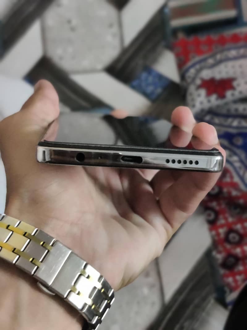 Tecno cemon 30 3
