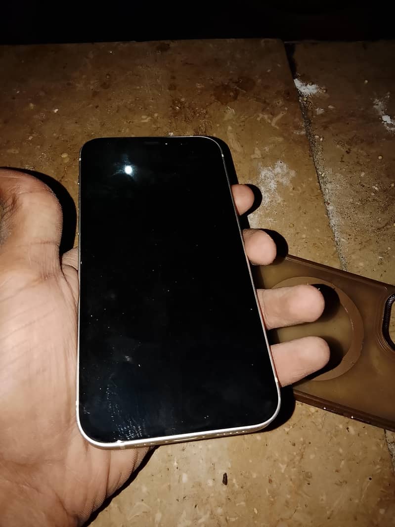 Apple iPhone 12 2