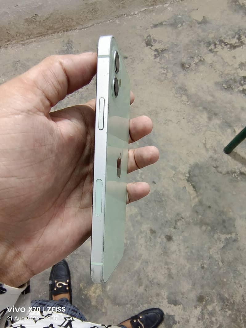 Apple iPhone 12 2