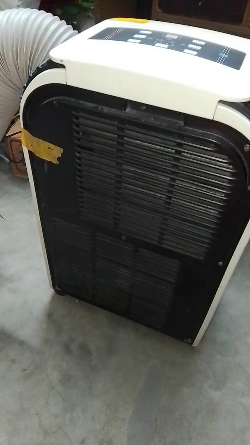 mini ac 4