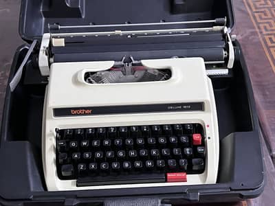 Brand New Type Writing ( Brother Deluxe 1613) Made in Japan