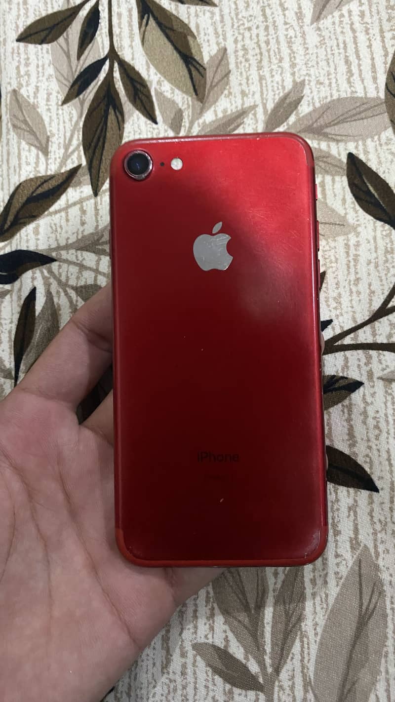 Apple iPhone 7 0