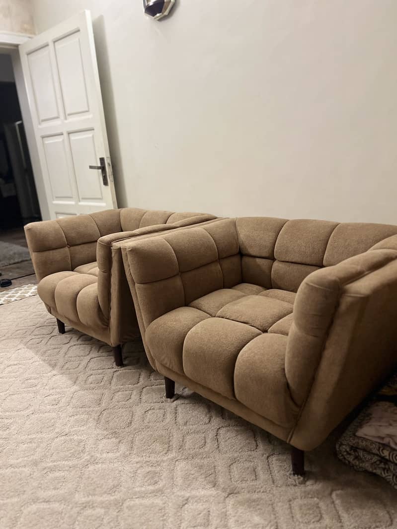 Bed with 2 side tables and 2 sofas 2