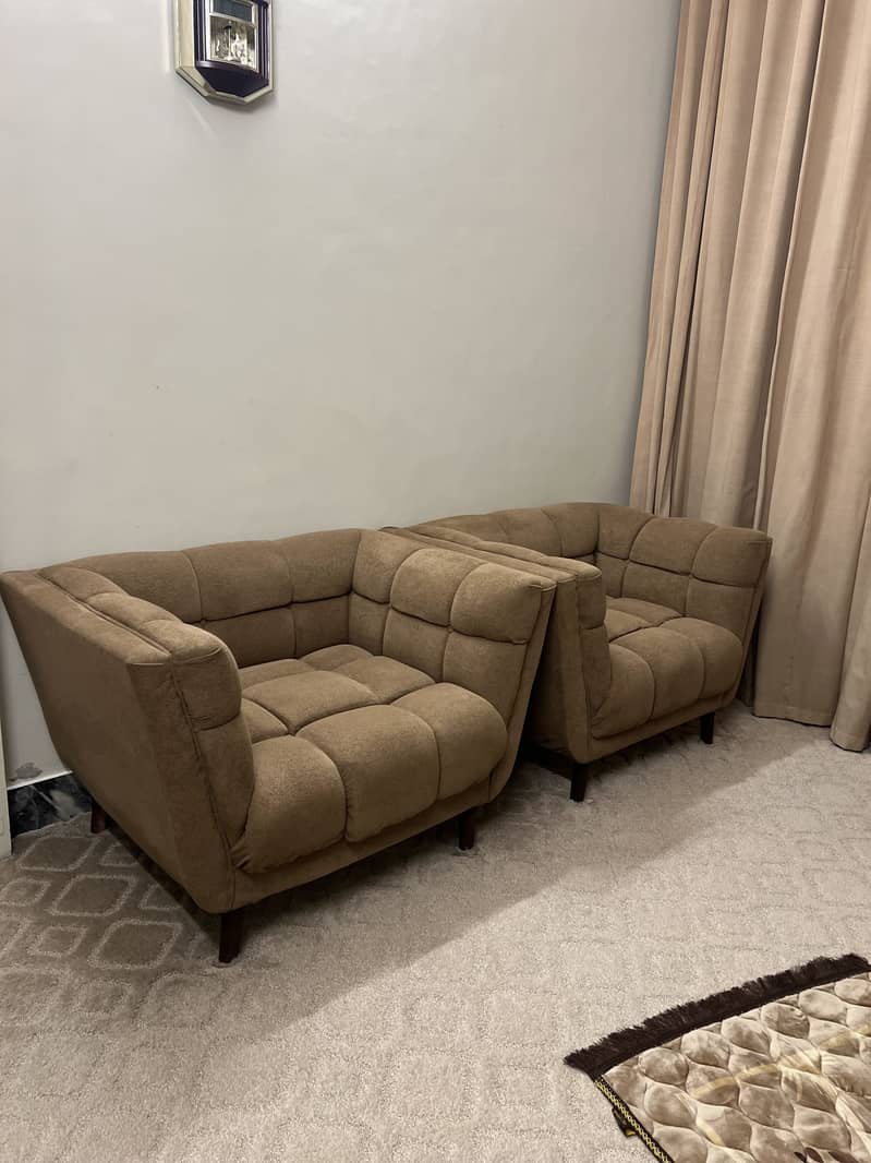 Bed with 2 side tables and 2 sofas 4