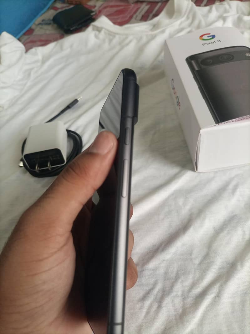 Google Pixel 8 3