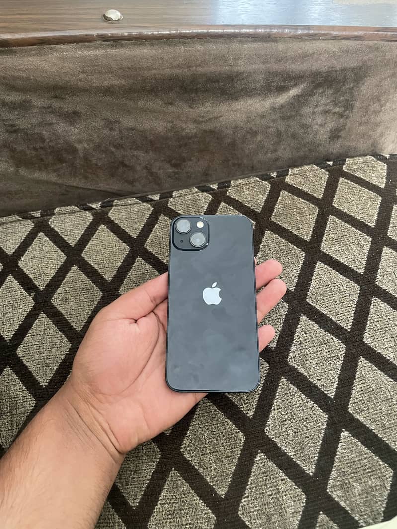 Apple iPhone 13 0