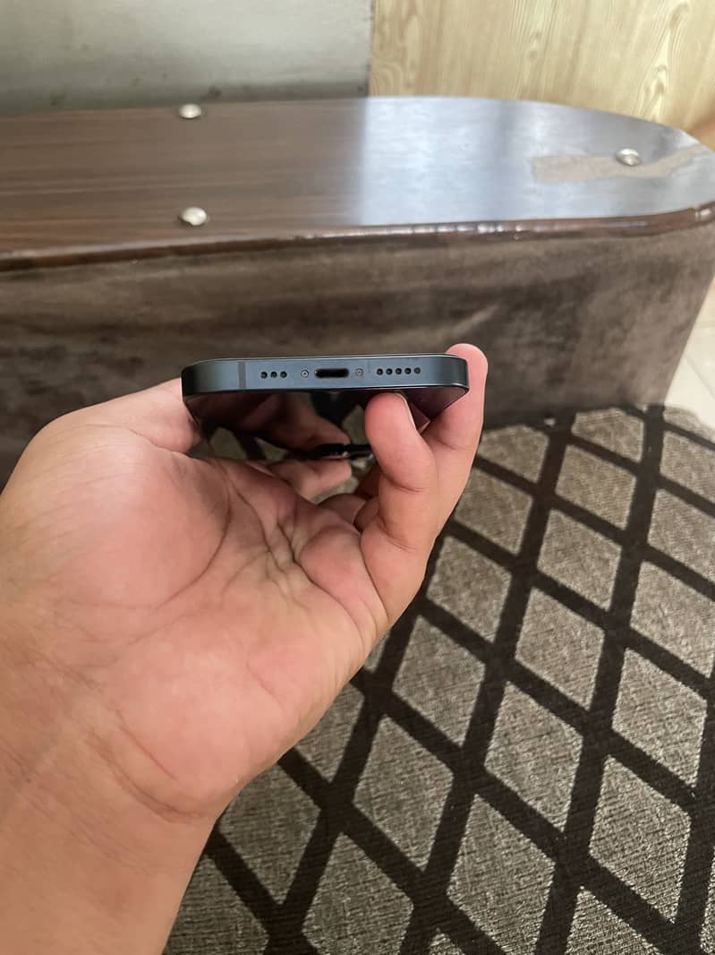 Apple iPhone 13 1