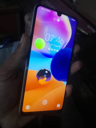 Samsung Mobile A31 super amloid display