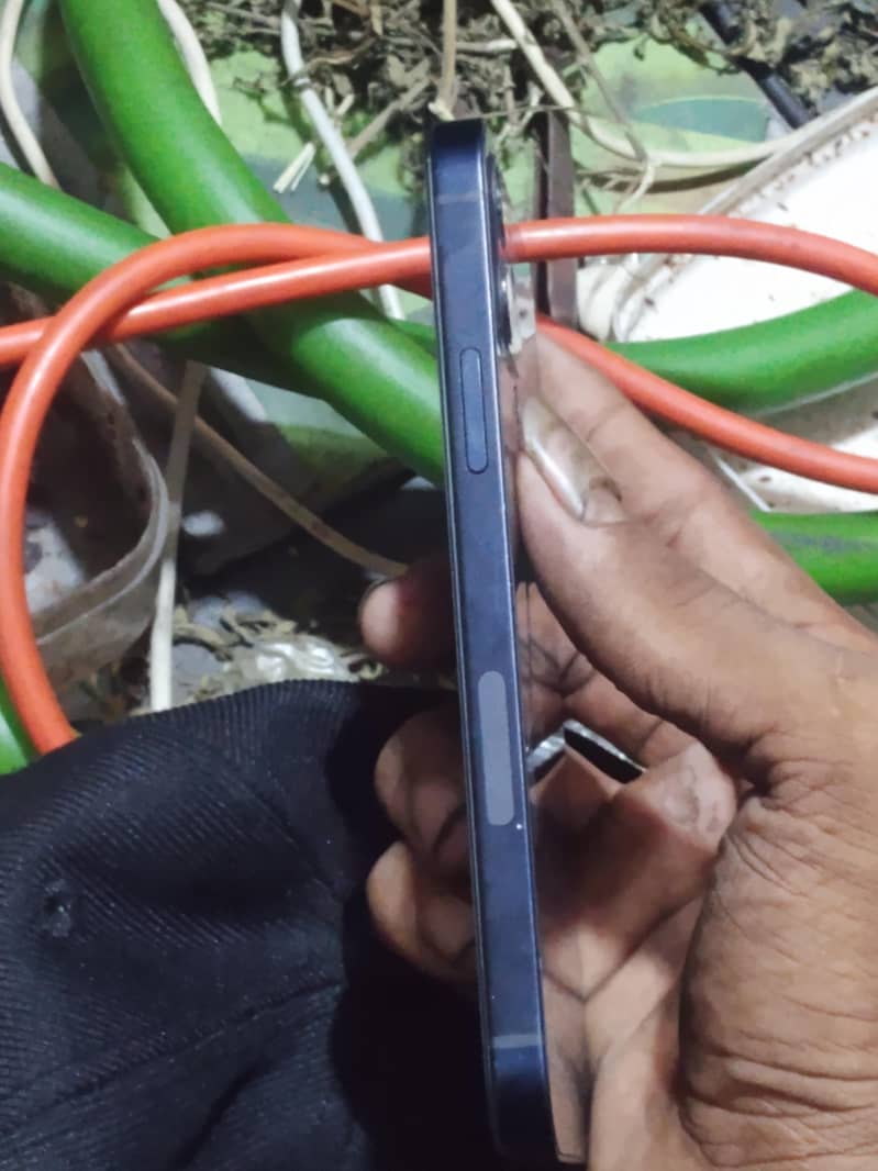 Apple iPhone 12 5