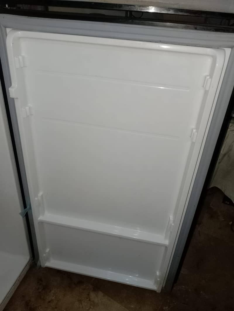Refrigerator 6