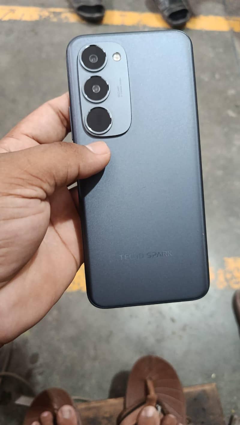 Tecno spark 40 pro plus 0