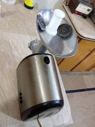 Qeema Nikalne ki Machine
