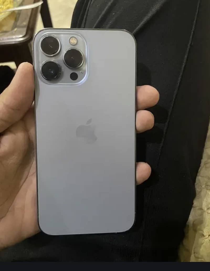 Apple iPhone 13 Pro 0