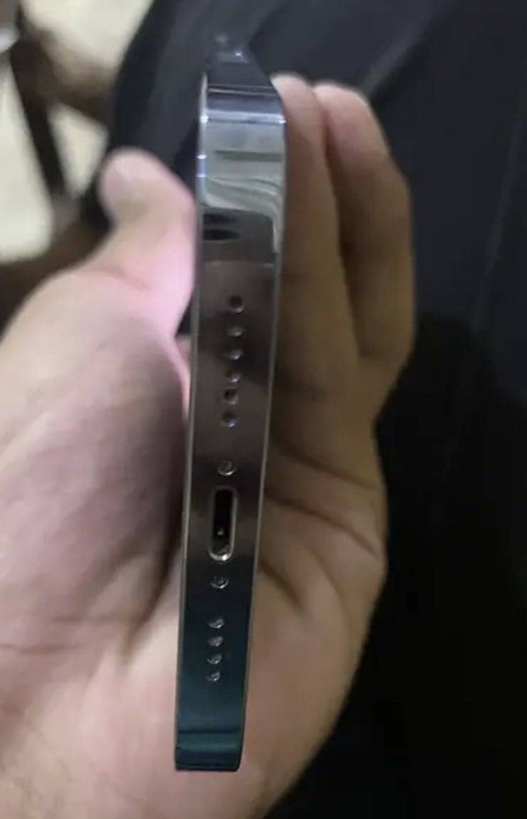 Apple iPhone 13 Pro 1