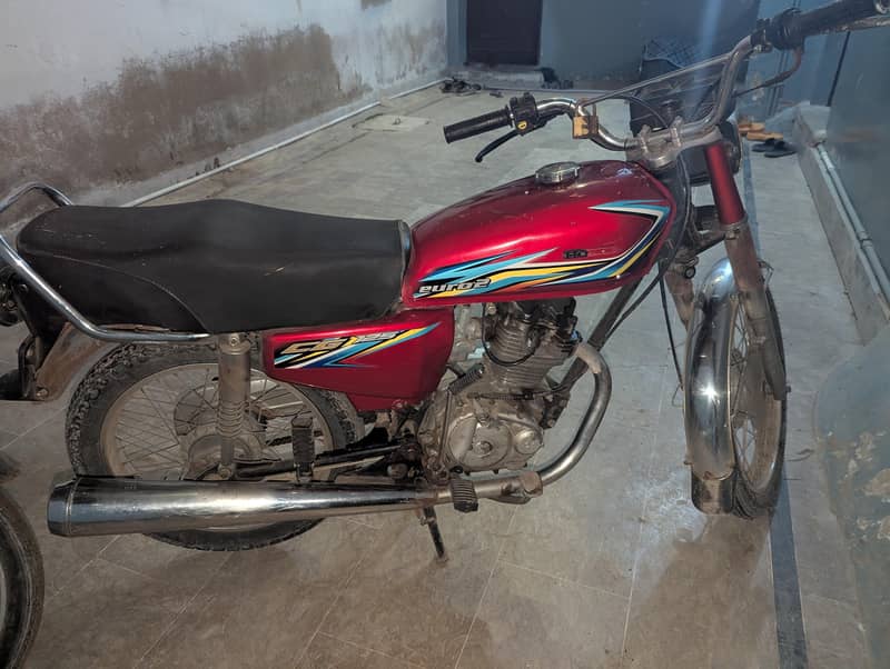 Unique 125 0
