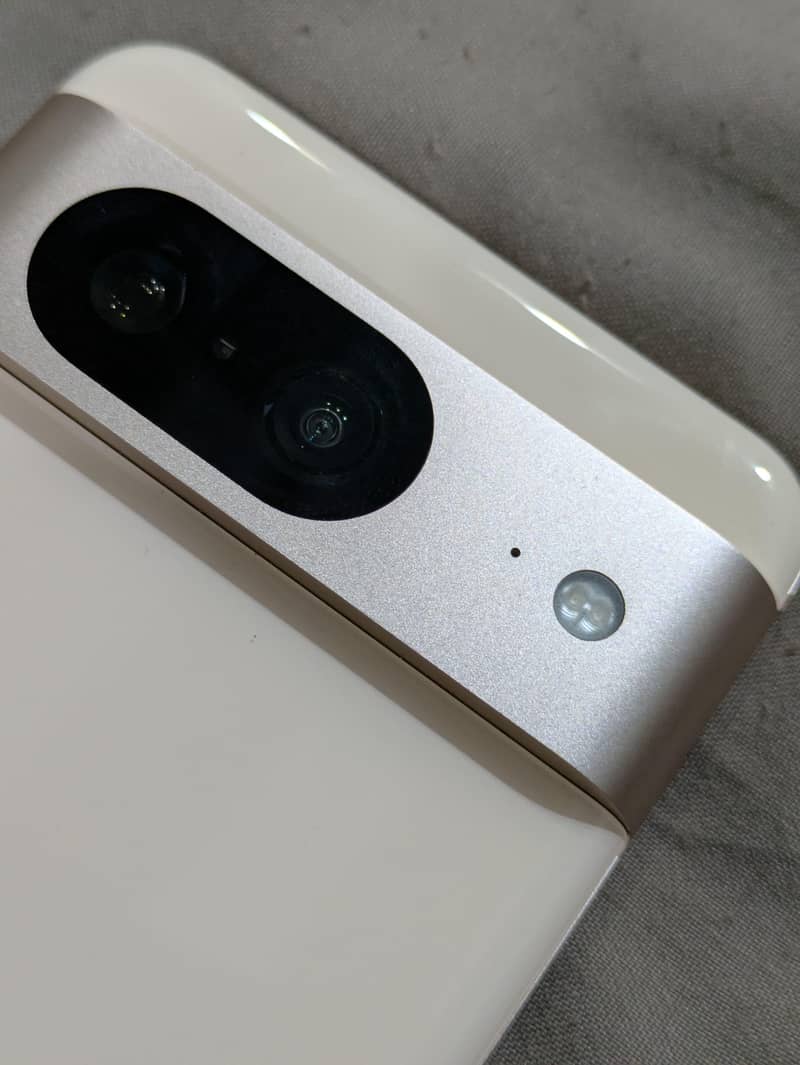 Google Pixel 8 5
