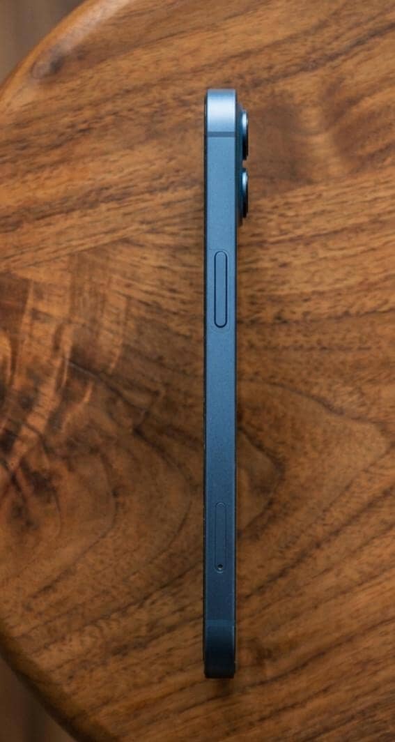 Apple iPhone 13 3
