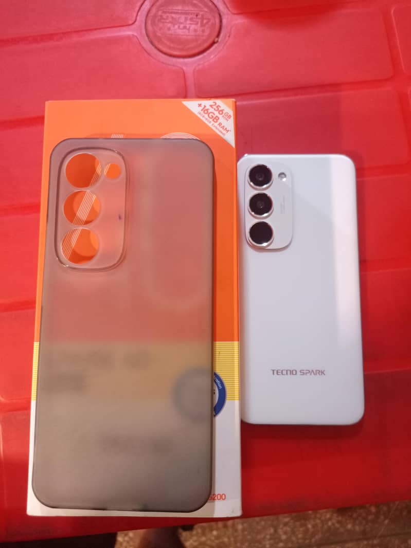 techno spark 40 pro Plus 9