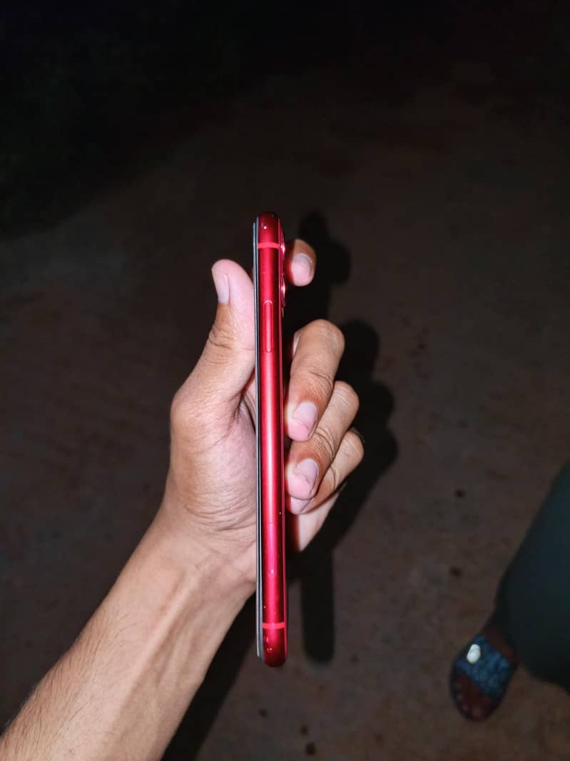Apple iPhone 11 0
