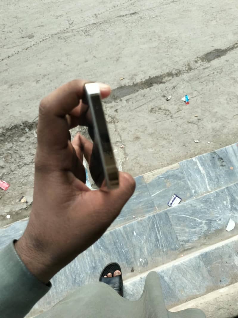 Apple iPhone 12 Pro 2