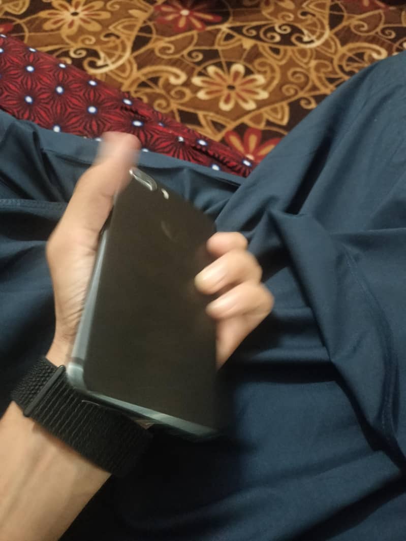 Apple iPhone 7 Plus 3