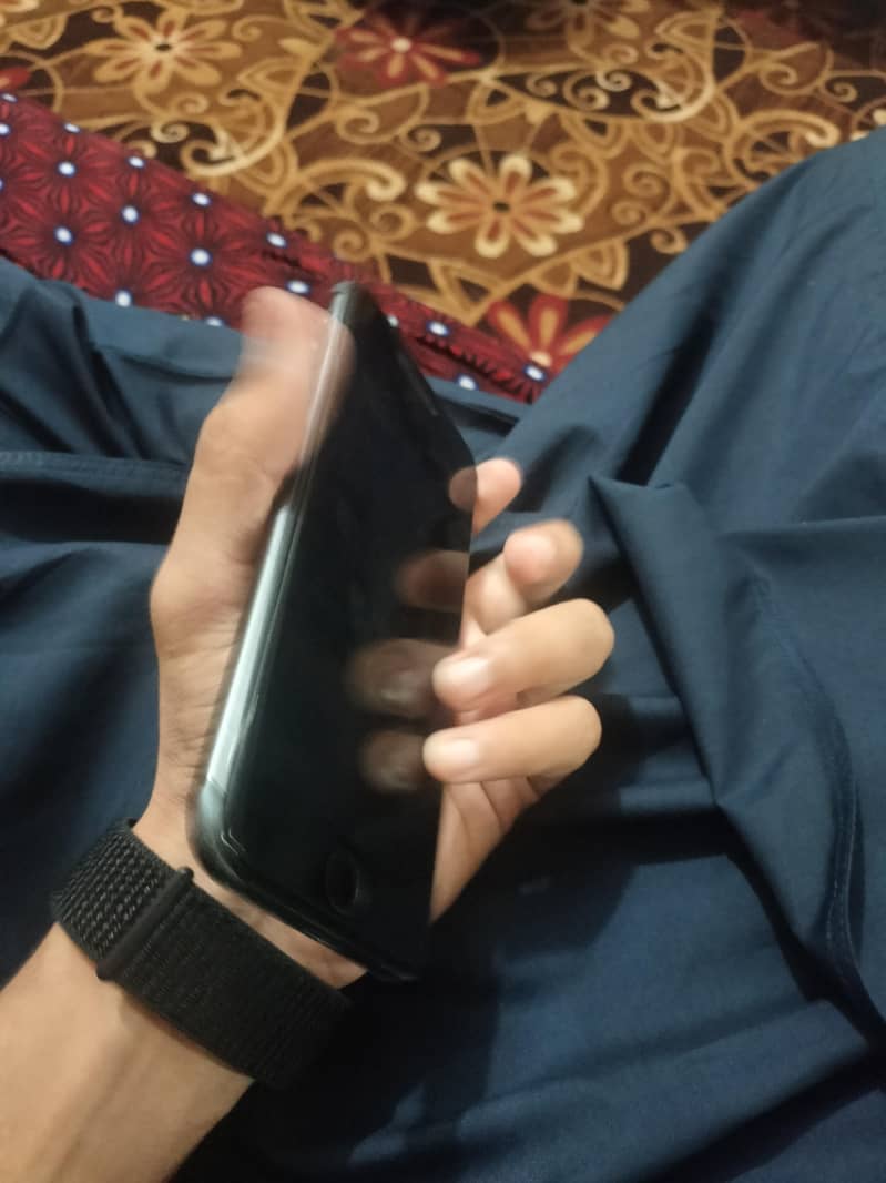 Apple iPhone 7 Plus 4