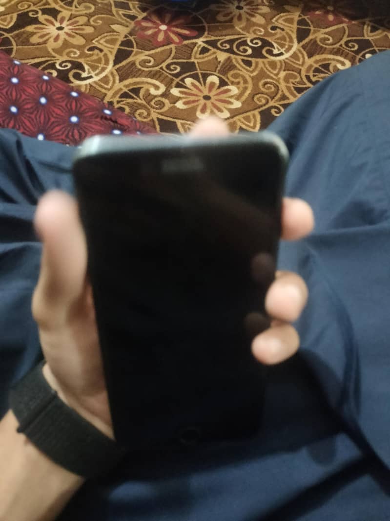 Apple iPhone 7 Plus 5