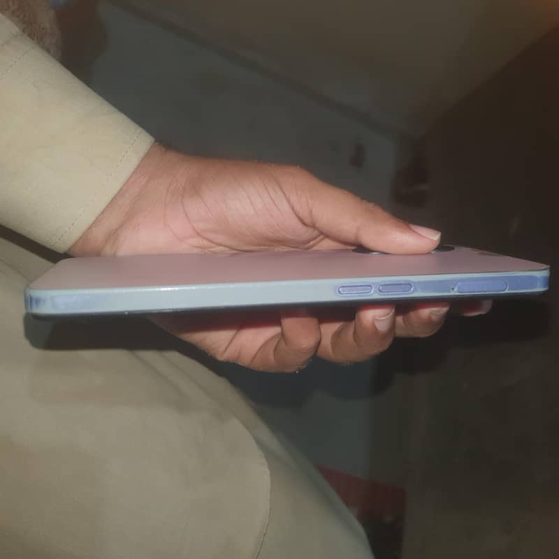 OPPO A78 1