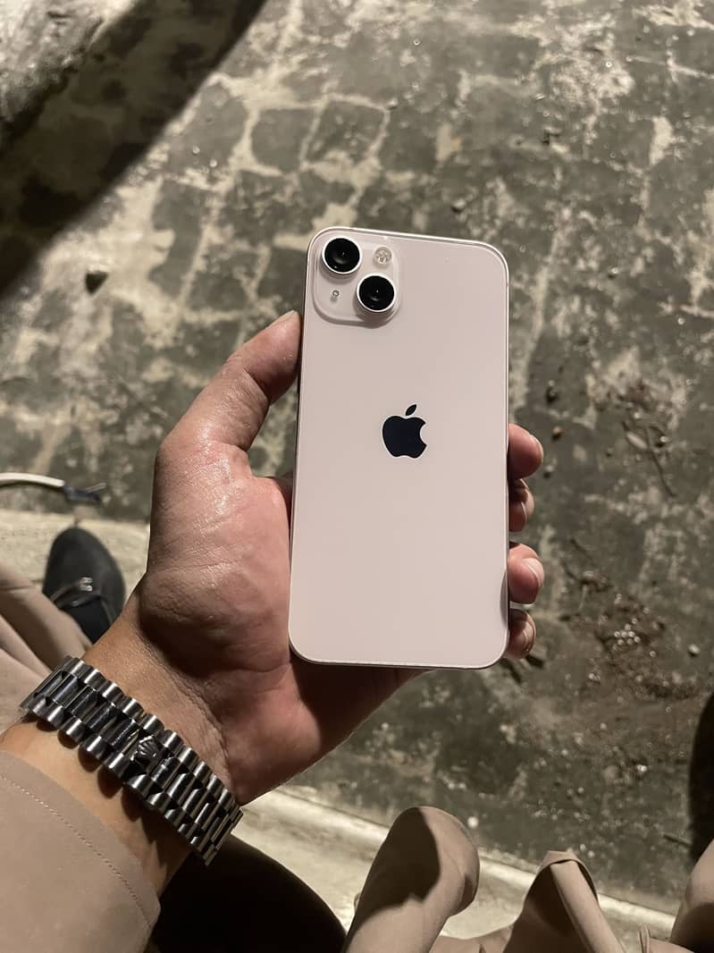 Apple iPhone 13 2