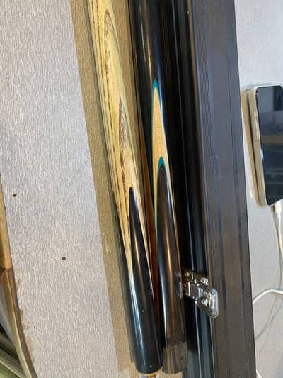 Snooker cue 10 by 10 condition with out logo of the company louis ki h